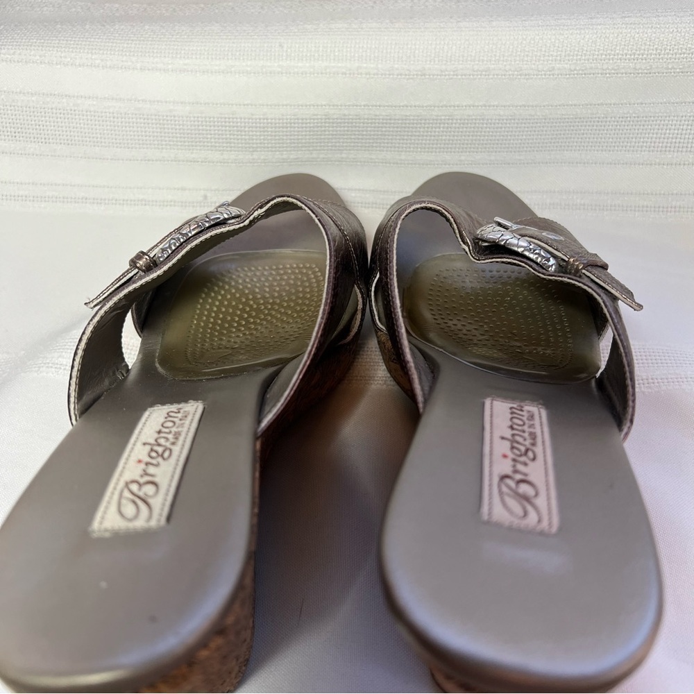 Brighton Metallic Bronze Italian Leather Cork Platform Wedges Sz 7.5 EUC 
💥SALE💥 - Picture 11 of 13
